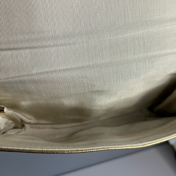 AVON CLUTCH BAG*** - Picture 4 of 5